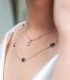 Collana Iniziale in Oro Bianco e Zirconi indossata