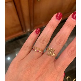 Anello Raggi Fantasia Oro Giallo 9Kt Zirconi Bianchi Rossi indossato