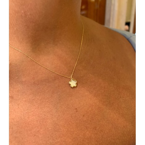 Collana Fiore Oro Giallo 9kt Madreperla 9GAG51576 indossata