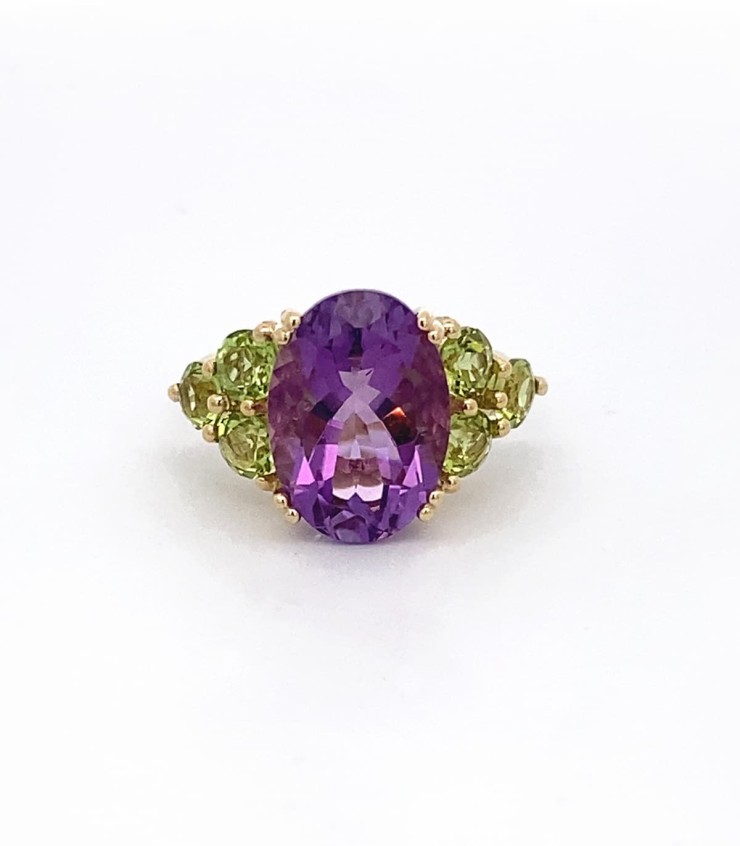 Gemma Viola Gioiello Prezioso Cartone Animato Icona Ametista Isolata Su Sfondo Bianco 61399847 - Foto 5