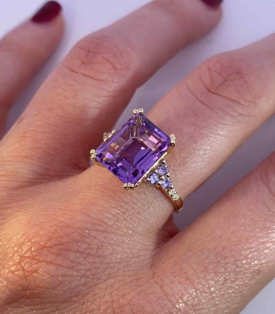 Clip Orecchino Bijoux Cascio Zirconi Pendente 18kt Giallo Oro Viola