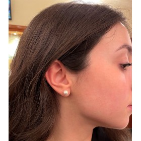 Orecchini Perle Giapponesi Akoya Oro Bianco 18kt indossati